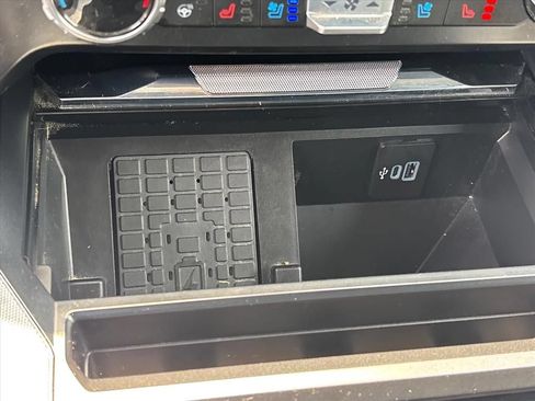 Used 2025 Ford F350 Lariat AWD/4WD image 36