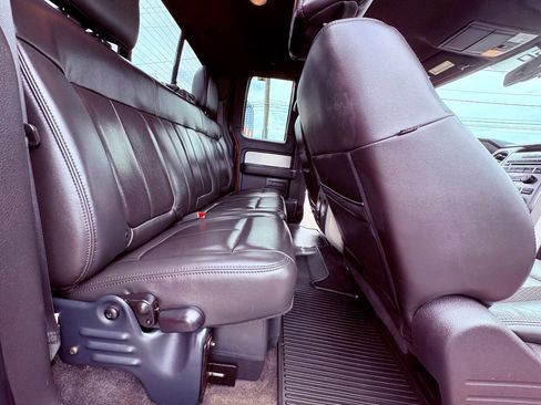 Used 2010 Ford F150 Raptor image 35