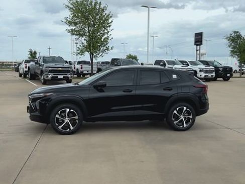 New 2026 Chevrolet Trax RS w/ Driver Confidence Package image 5