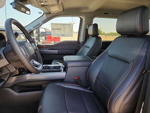 New 2025 Ford F350 Lariat w/ Black Appearance Package image 7