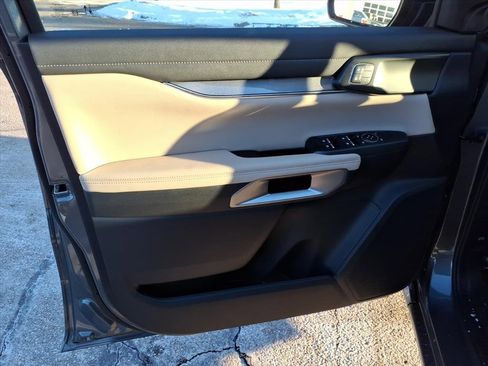 New 2025 Ford Ranger Lariat w/ Convenience Package image 16