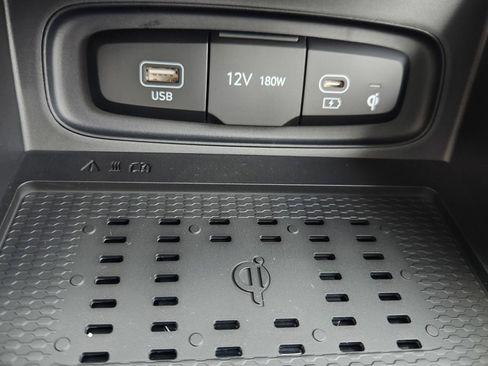 New 2026 Hyundai Venue SEL image 18