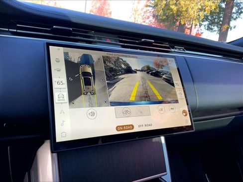 New 2025 Land Rover Range Rover Long Wheelbase SE image 20