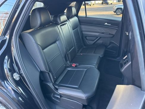Used 2022 Volkswagen Atlas Cross Sport SE image 42