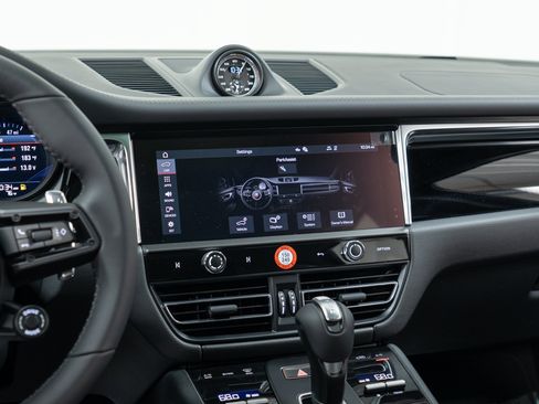 New 2026 Porsche Macan Turbo AWD/4WD image 23