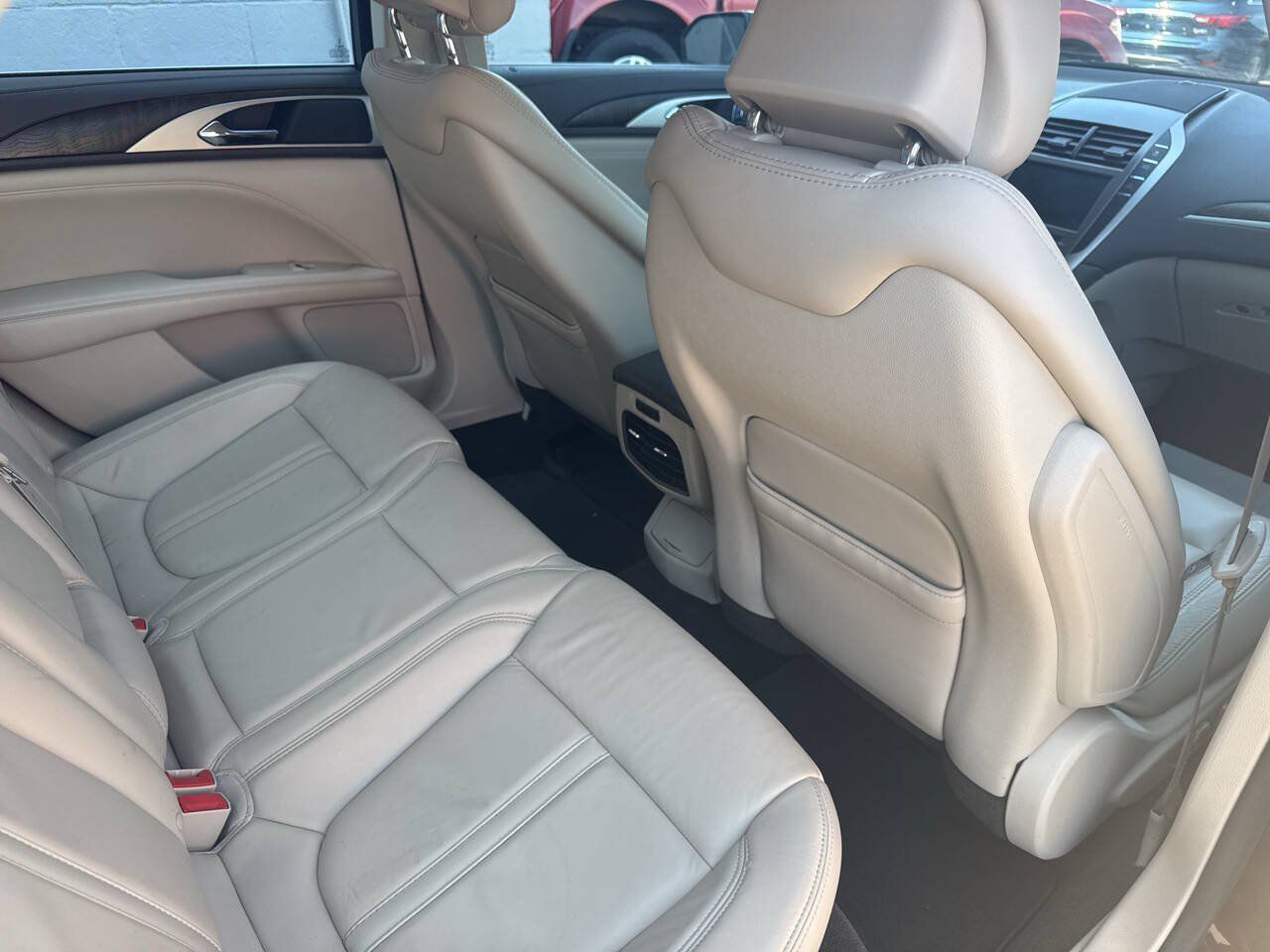 Used 2017 Lincoln MKZ Select w/ Select Plus Package AWD/4WD image 23