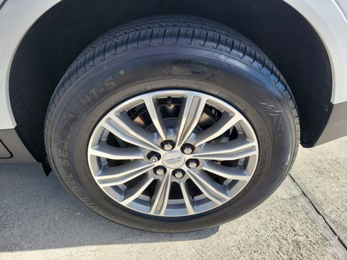 Used 2019 Cadillac XT5 Luxury image 33