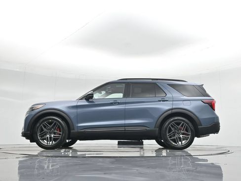 Used 2025 Ford Explorer ST w/ Sun And Sound Package AWD/4WD image 7