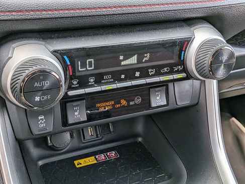 Used 2022 Toyota RAV4 XSE w/ Weather Package AWD/4WD image 20