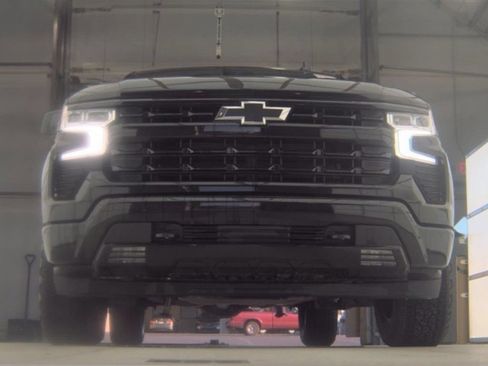 Used 2024 Chevrolet Silverado 1500 RST w/ Convenience Package II AWD/4WD image 2