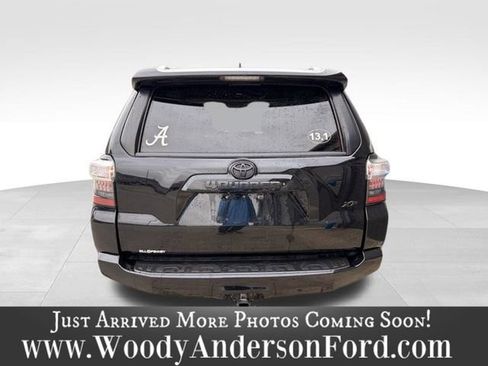 Used 2018 Toyota 4Runner SR5 Premium image 5