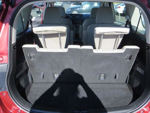 Used 2012 MAZDA MAZDA5 Sport FWD image 12