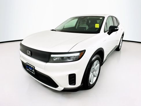 Used 2025 Honda Prologue EX image 3