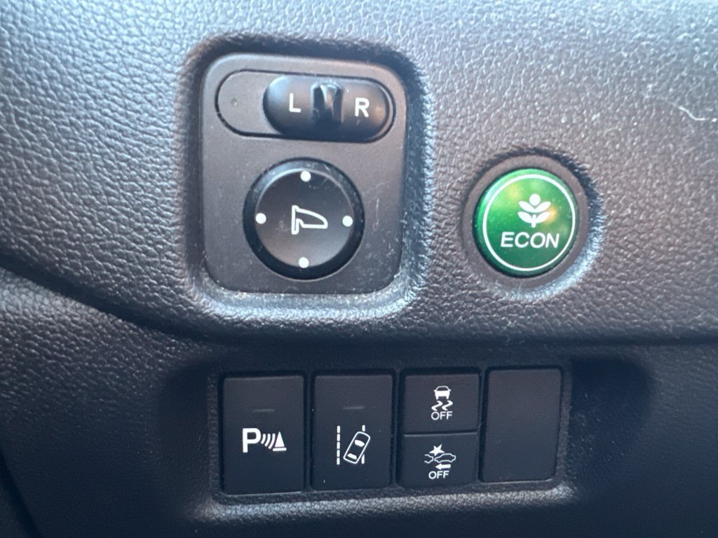 Used 2018 Honda Pilot Touring image 31