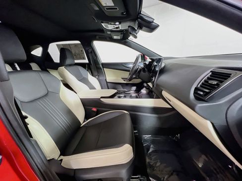 Used 2024 Lexus NX 250 FWD w/ Cold Area Package image 31