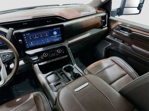 Used 2024 GMC Sierra 2500 Denali w/ Denali Reserve Package image 25