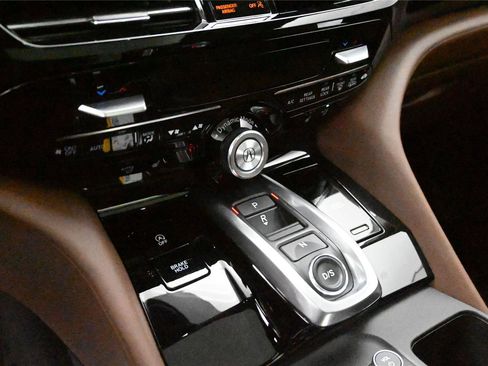 Certified 2024 Acura MDX SH-AWD w/ Technology Package image 6