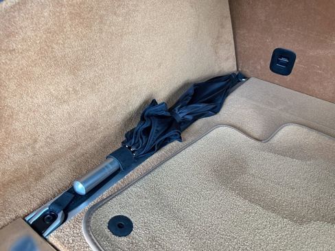 Used 2023 Aston Martin DBX Base image 35