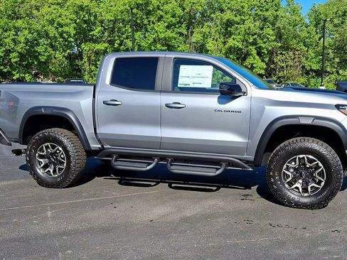 New 2026 Chevrolet Colorado ZR2 w/ Technology Package AWD/4WD image 4