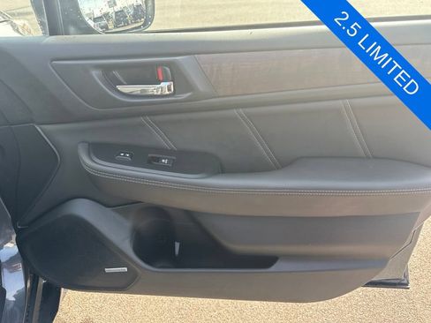 Used 2019 Subaru Outback 2.5i Limited AWD/4WD image 8