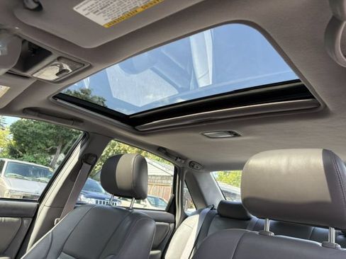 Used 2001 Toyota Avalon XLS FWD image 27