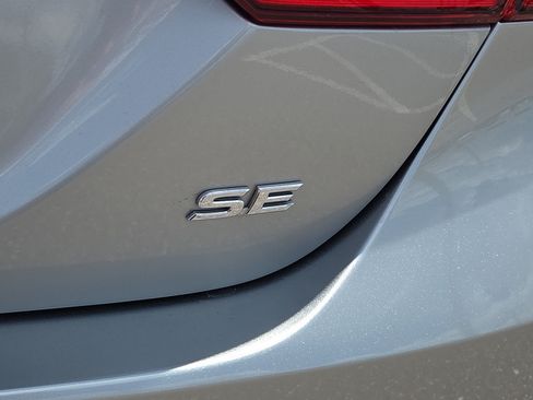 Used 2024 Toyota Camry SE FWD image 30