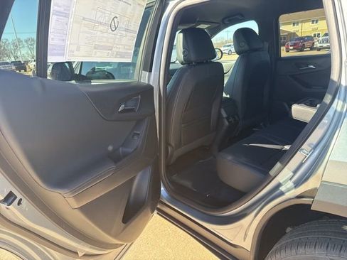 New 2026 Chevrolet Equinox LT w/ Convenience Package II FWD image 37