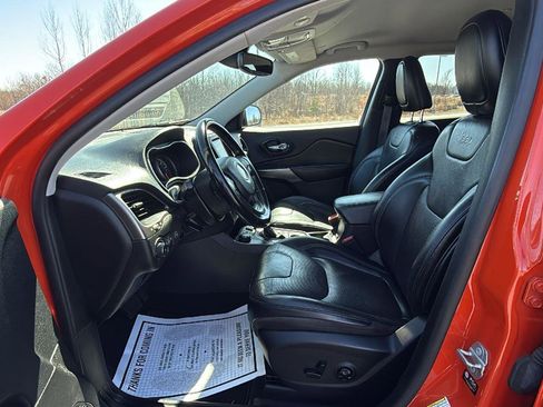 Used 2021 Jeep Cherokee Latitude Lux w/ Comfort/Convenience Group image 25