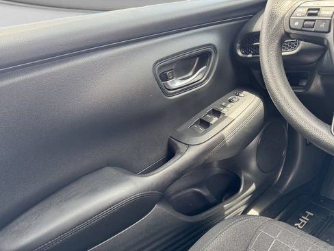 Used 2024 Honda HR-V LX image 12
