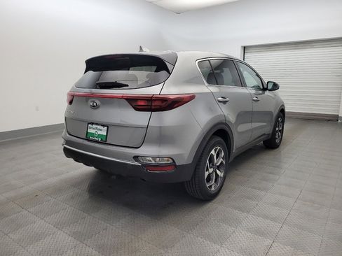 Used 2020 Kia Sportage LX image 9