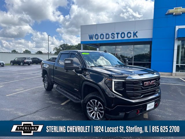 Used 2023 GMC Sierra 1500 AT4 w/ Technology Package AWD/4WD image 1