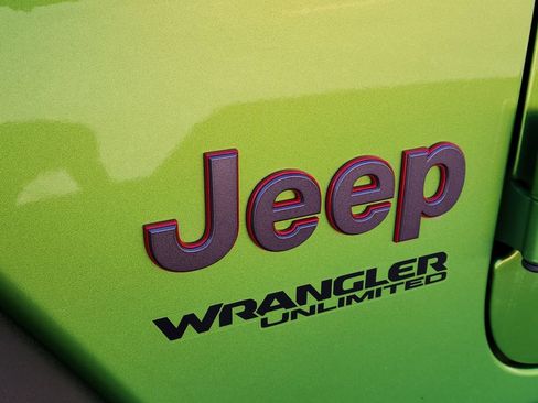 Used 2019 Jeep Wrangler Unlimited Rubicon w/ Uconnect 4C Nav & Sound Group AWD/4WD image 6