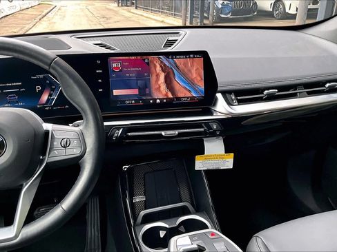 Used 2025 BMW X1 xDrive28i image 6