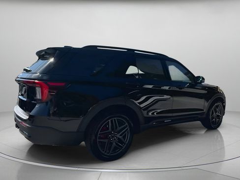 New 2026 Ford Explorer ST-Line w/ ST-Line Street Pack image 32