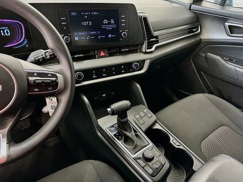 Used 2024 Kia Sportage LX image 25