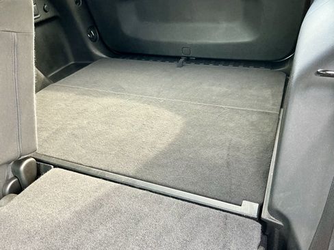 Used 2021 Chevrolet Equinox LT image 27