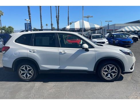 Certified 2022 Subaru Forester Premium w/ Popular Package #2 AWD/4WD image 7