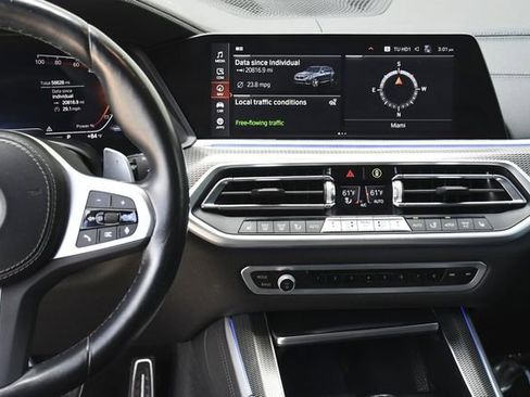 Used 2022 BMW X5 sDrive40i w/ M Sport Package image 14