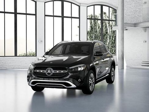 Certified 2025 Mercedes-Benz GLA 250 image 40