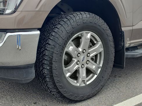 Used 2022 Ford F150 XLT w/ Equipment Group 302A High AWD/4WD image 11