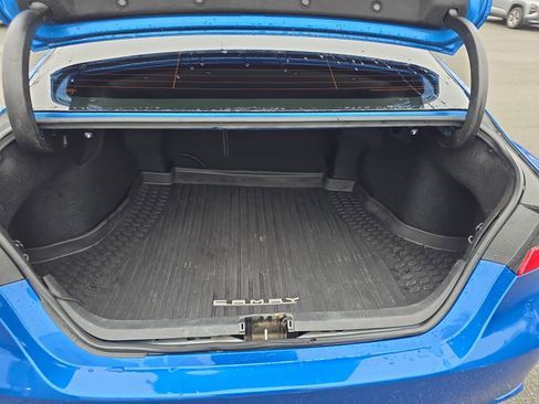 Used 2018 Toyota Camry SE w/ Audio Package image 5