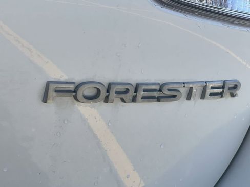 Used 2021 Subaru Forester AWD/4WD image 8