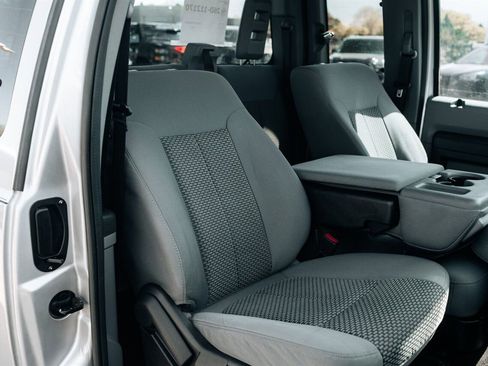 Used 2016 Ford F250 XLT w/ XLT Value Package image 37