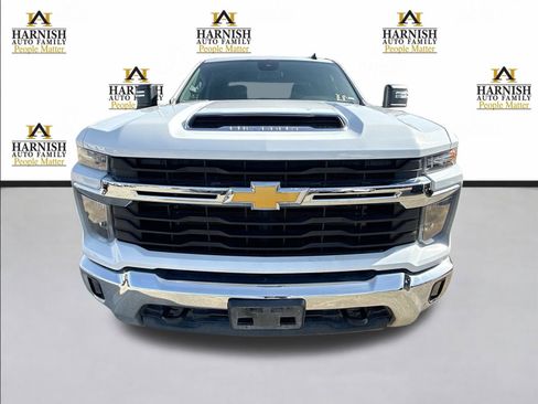 Used 2025 Chevrolet Silverado 2500 LT w/ Convenience Package image 10