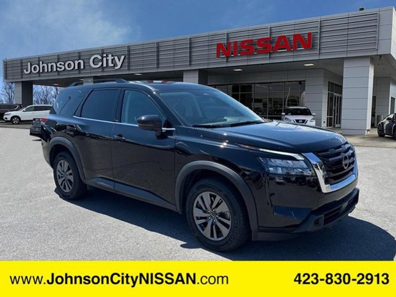 Certified 2024 Nissan Pathfinder SV image 1