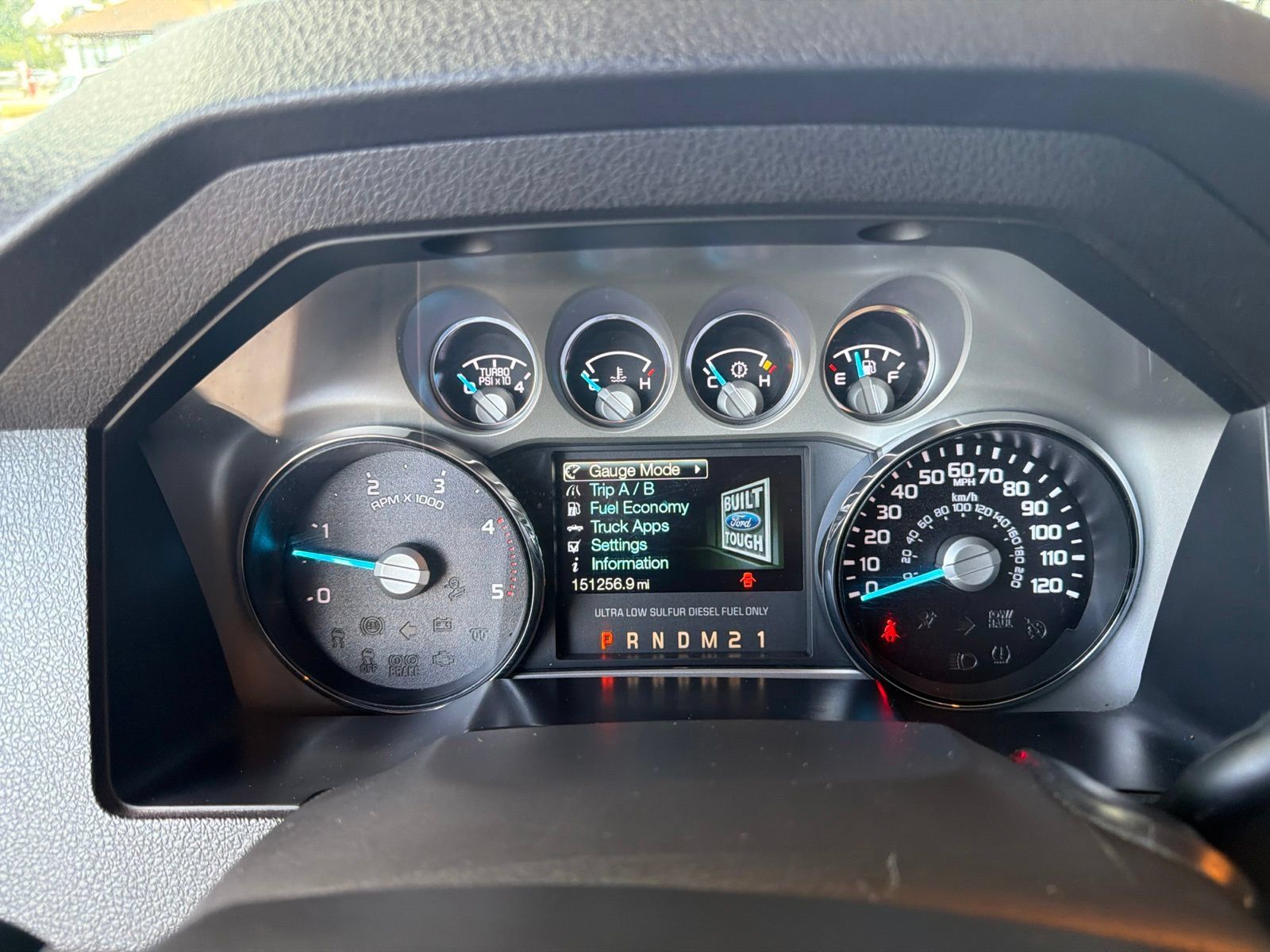 Used 2015 Ford F250 Lariat w/ Lariat Ultimate Package AWD/4WD image 10