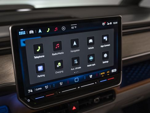 Used 2025 Volkswagen ID. Buzz 1st Edition RWD image 34