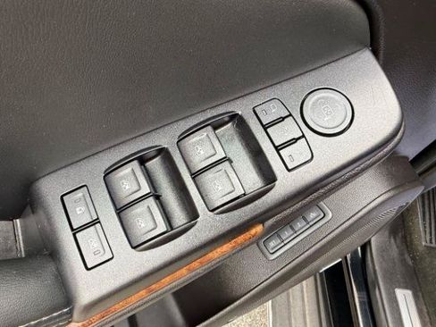 Used 2015 Chevrolet Suburban LTZ AWD/4WD image 17