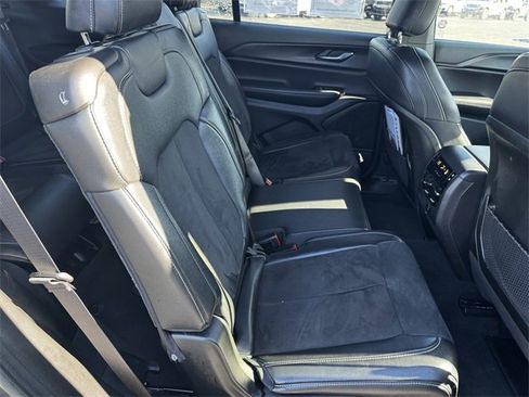 Certified 2024 Jeep Grand Cherokee L Laredo image 16