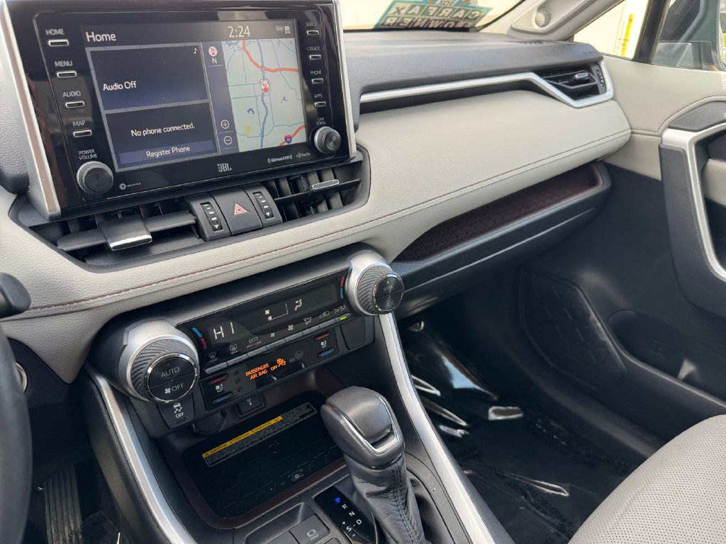 Used 2020 Toyota RAV4 Limited AWD/4WD image 29